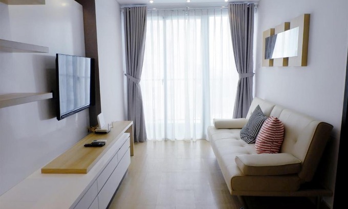 Pagedangan Apartment | Futuristic 1BR Casa De Parco Apartment near ICE BSD By Travelio