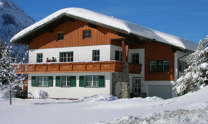 Holzgau Apartment | Gästehaus Auer