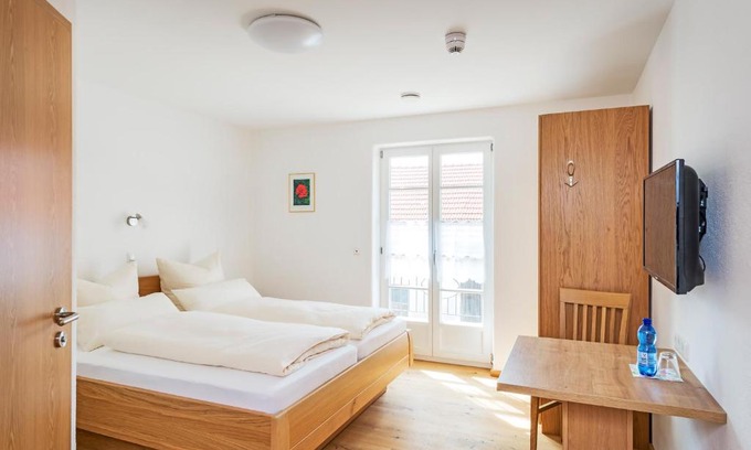 Furstenfeldbruck District House | Gästehaus Neubauer