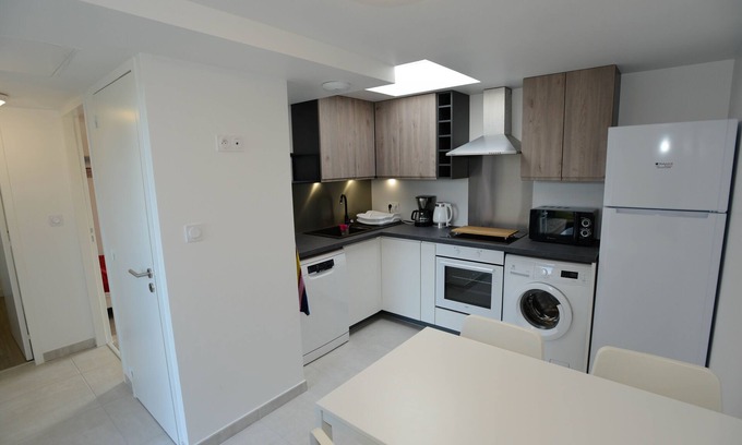 Saint-Gildas-de-Rhuys House | Gîte 4/6 sleeps + garden 600m from Kercambre beach