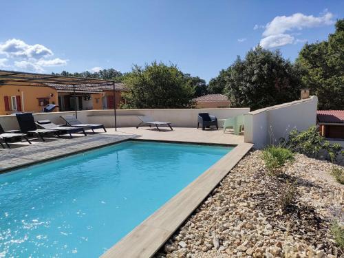 Vagnas House | Gîte 6 pers, 3 chambres, piscine chauffée, clim, parking, Vagnas - FR-1-382-174