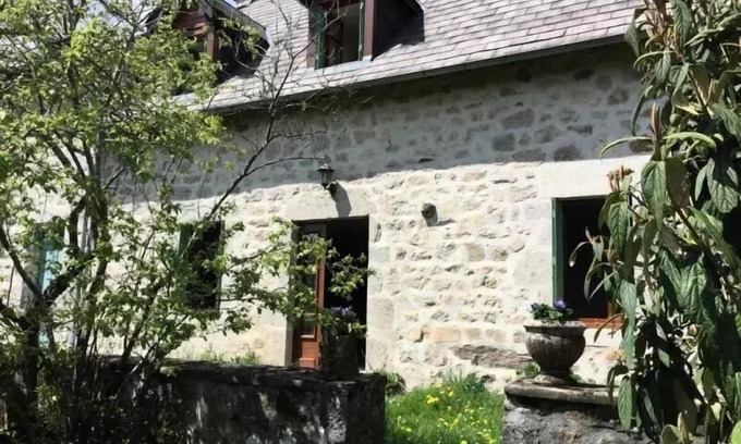 Saint-Exupery-les-Roches Villa | Gîte de France in Saint-Exupéry-les-Roches - Gîte de France 6 people