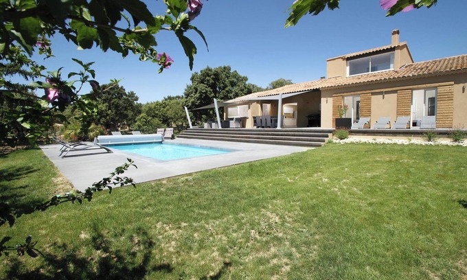Grignan House | Gîte de L'olivier Drôme Provençale à Proximité du Château de Grignan