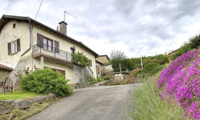 Bessenay House | Gîte de la Faneuse - BESSENAY