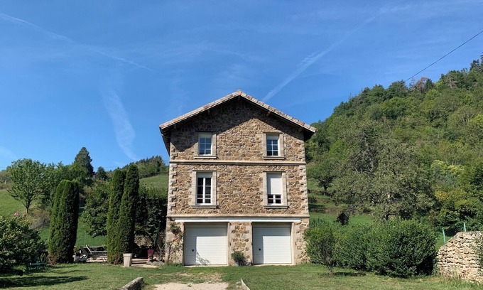 Lamastre House | Gîte de Retourtour à 3 Minutes dun Plan Deau Aménagé, à 1 km de la Dolce VIa