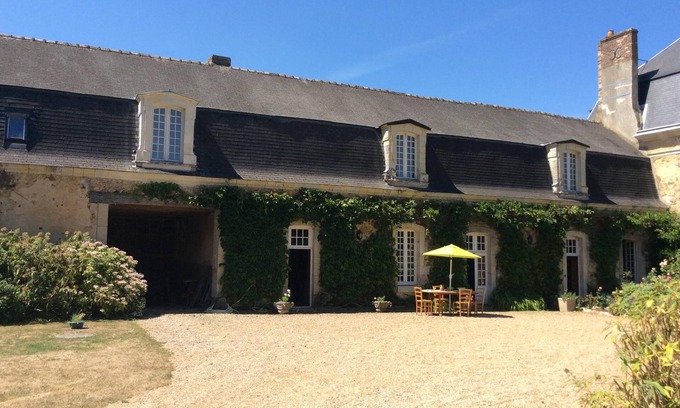 Saint-Pavace House | Gîte du Chêne, 24h of Le Mans circuit 14 km Boulerie Jump 10 Kms