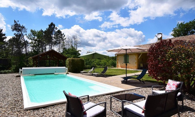 Blanquefort-sur-Briolance House | Gîte avec piscine et jacuzzi - Lot-et-Garonne