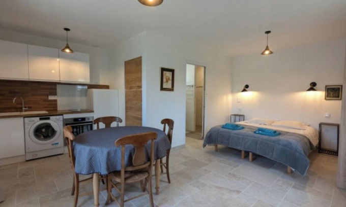 Baignes-Sainte-Radegonde Apartment | Gîte Jasmin for two people-special reduction august