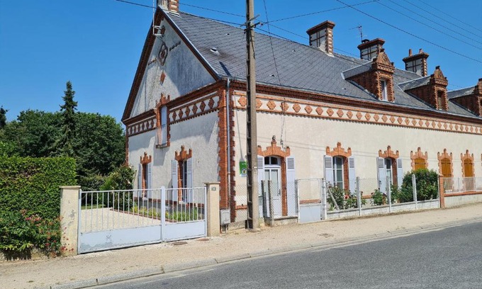 Lorris House | Gîte Lorris, 3 pièces, 6 personnes - FR-1-590-189