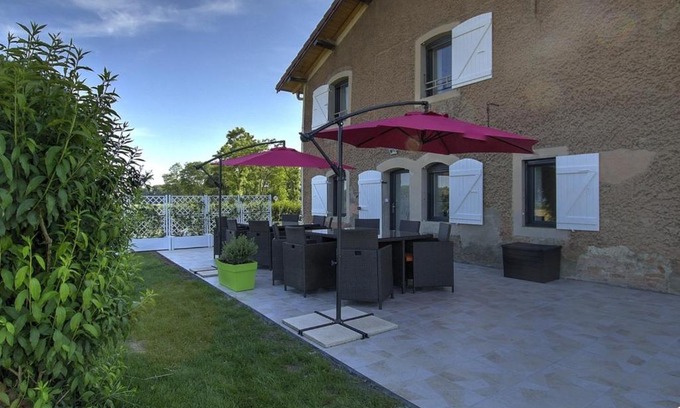 Peronnas House | Gîte Péronnas, 5 pièces, 12 personnes - FR-1-493-334