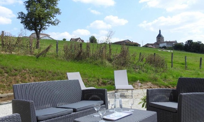 Dommartin-le-Franc House | Gîte rénové à Dommartin-le-Franc : confort, verdure et activités à proximité du lac du Der - FR-1-611-64