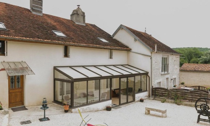 Spoy House | Gîte Spoy, 4 pièces, 6 personnes - FR-1-543-190