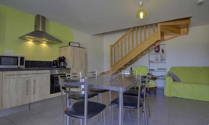 Tossiat House | Gîte Tossiat, 3 pièces, 6 personnes - FR-1-493-143