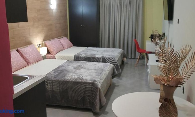 Larissa Apartment | G M 1 ROOMS in the heart of the city
