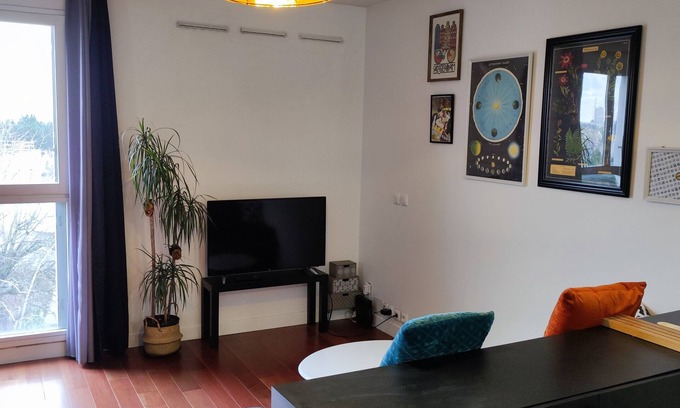 Villemomble Apartment | Gagny hyper center, near RER station, renovated studio flat