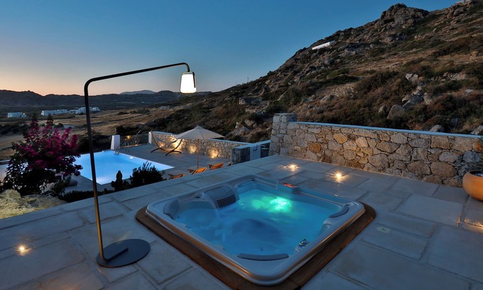 Maragas Villa | GAIA "well living house". Where luxury and nature live in harmony.