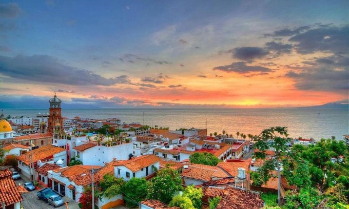 Cerro Apartment | Galeana St 1 Apartment downtown Pv