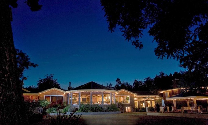 Sturdies Bay Hotel | Galiano Oceanfront Inn & Spa