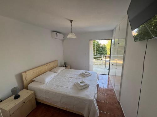 Akrogialion Apartment | Galini 1