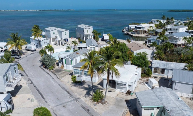 Cudjoe Key House | Galleon Getaway #533- Oceanfront Community