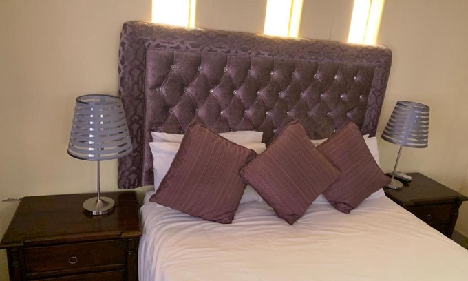 Klerksdorp House | GaMalatjie Guesthouse