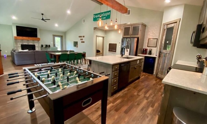 Mineola House | Game On! Modern Lake House Getaway
