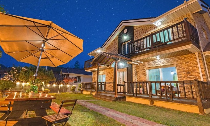 Buk House | Gapyeong Peulrei38 Pension