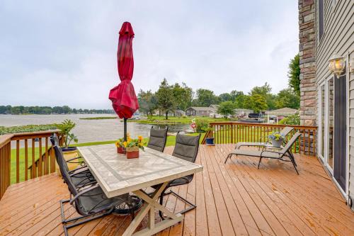 Coldwater House | Garage Game Room, Bar Coldwater Lake House!
