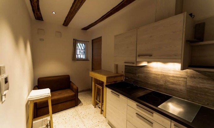 Bolzano Apartment | GarDar - Apartment for 2 people