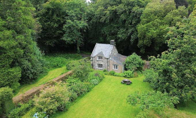 Rhyd-y-clafdy Cottage | Garden Cottage - sleeps 6 guests in 3 bedrooms