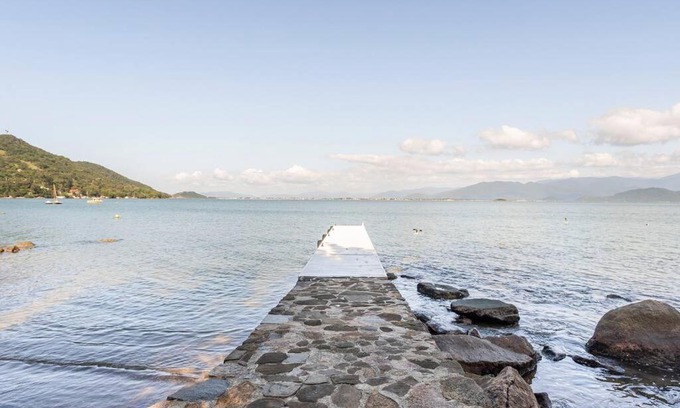 Caieira House | Garden House Floripa - Casa Espetacular com Praia