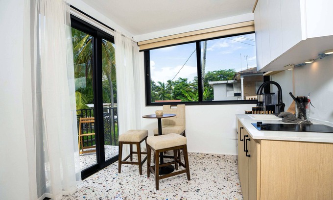 Cerro Gordo House | Garden of Eden Hotel Suite 3