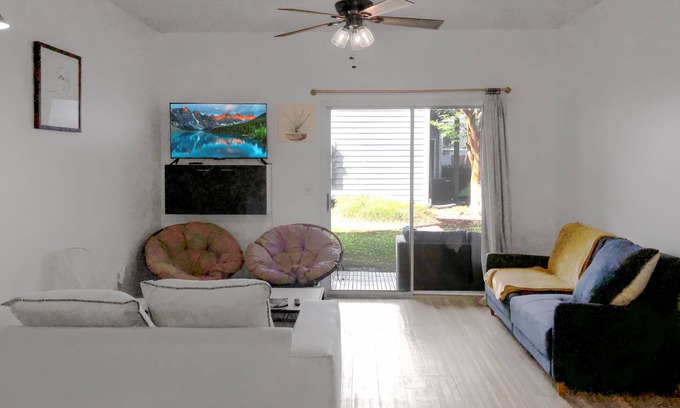 Wilmington Condo | Garden Suite, Midtown Luxury, WiFi 1BR