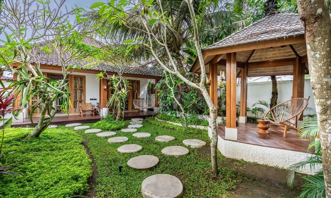 Penestanan Villa | Garden View Orion Villa with Private Pool