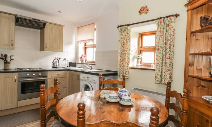 Welton Cottage | GARDENERS COTTAGE, pet friendly, with a garden in Caldbeck