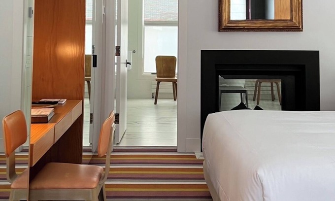 Stratford Apartment | Garret Studio at seven&nine