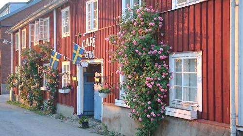 Askersund Bed & Breakfast | Garvaregården Hotel , B&B och Café