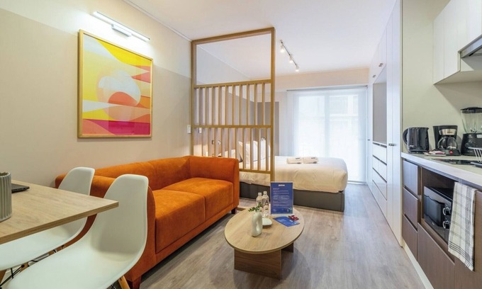 Leuro Apartment | geko| Sunshine Loft near Larcomar w/balcony
