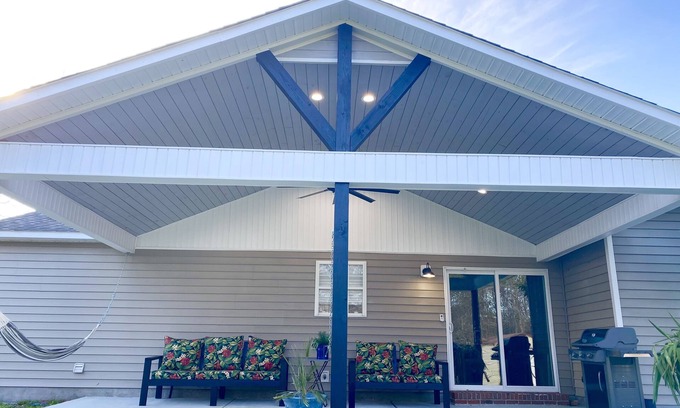 McCutcheon Field House | Gem of Jacksonville, near NC Beaches & Military Base