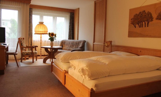 Lutzelfluh-Goldbach House | Gemeinschaftshaus im Oberdorf