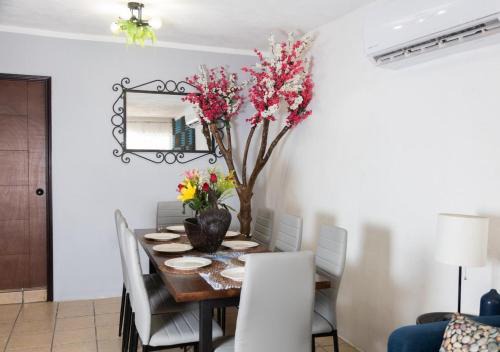Piedras Negras House | Genuina Inn, Tu Refugio Único, cerca de todo