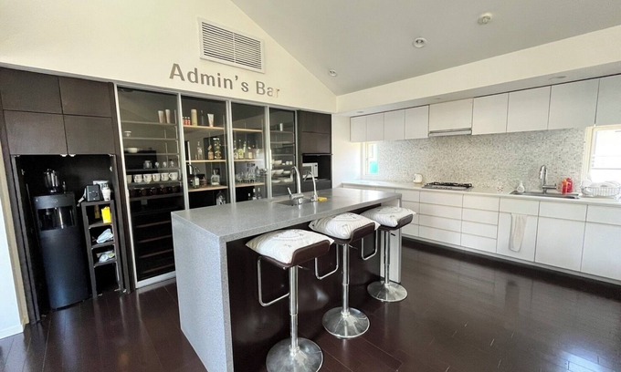 Setagaya House | Genuine suburban Tokyo living in modern big house. 10 mins by train to Shinjuku!