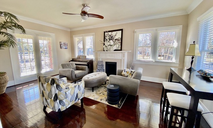 Georgetown Bed & Breakfast | Georgetown Bed&Breakfast: Kaleidoscope Room Sleeps 2. King bed or 2 twin beds.