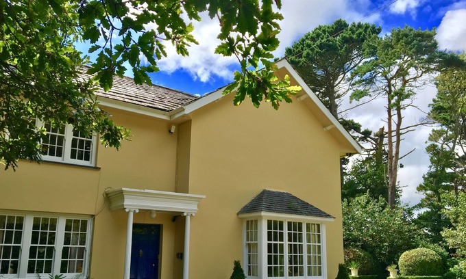 Rhyd-y-clafdy House | Georgian Residence In Private Grounds On Beautiful Llyn Peninsula Hot tub