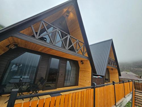 Stepantsminda Apartment | Gergeti Twins - Cottages