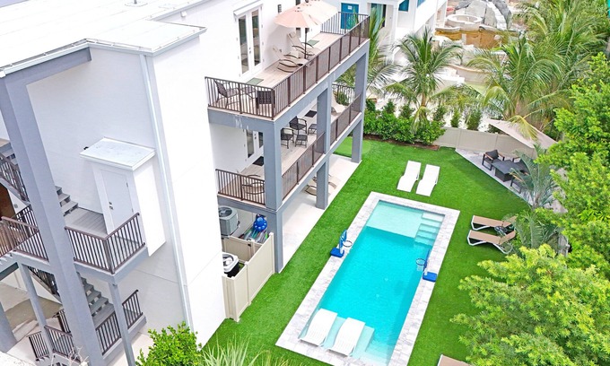 Siesta Key Condo | Gertrude's | 100% Private Resort-like home & pool, 500ft to private Siesta Key beach access!