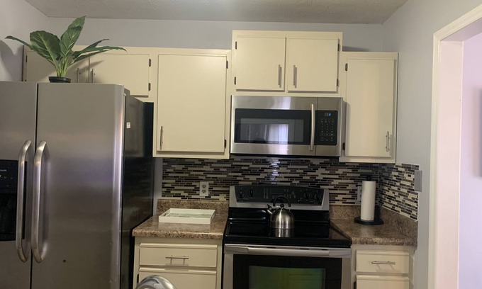 Fayetteville House | Get Cozy at Rim Rd