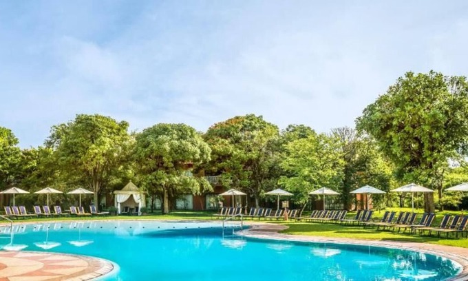 Livingstone House | Get Ready for Blissful Getaway! Great Views, Outdoor Pool and Free Parking!