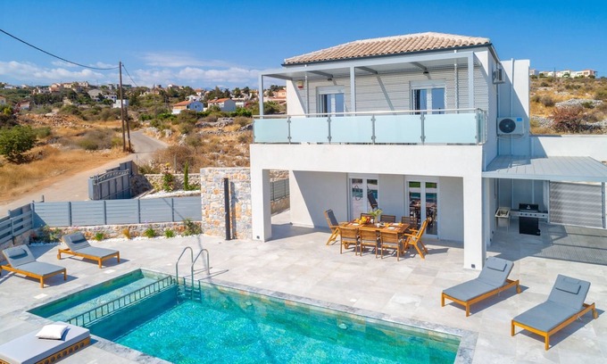 Kefalas Villa | Gianna's Panoramic Seaview Twin Villas with pool 1