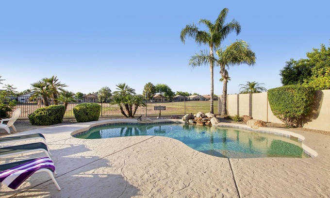 Greenfield Lakes House | Gilbert Oasis on a Golf Course